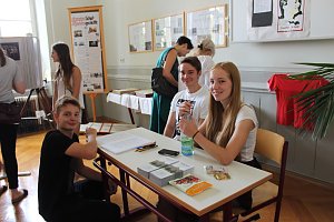 Was für ein Andrang beim Schulfest!
