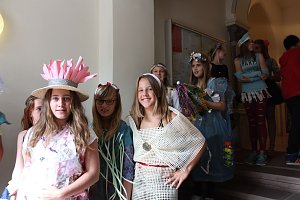 Was für ein Andrang beim Schulfest!