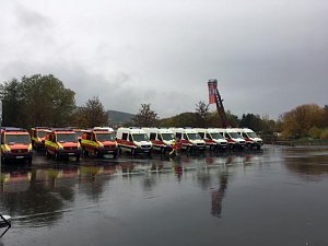 Rettungsfahrzeuge &uuml;bergeben