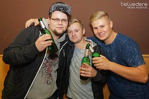 Wir bekennen Farbe! - so hieß das Motto der Nacht vom Samstag zu Sonntag im Nordhäuser Jugendclubhaus. Auf die Gäste wartete nicht nur jede Menge Licht, sondern auch jede Menge toller Musik. Wir haben wieder die Galerie für Sie zusammengestellt.