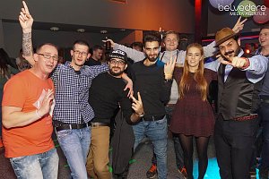 Wir bekennen Farbe! - so hieß das Motto der Nacht vom Samstag zu Sonntag im Nordhäuser Jugendclubhaus. Auf die Gäste wartete nicht nur jede Menge Licht, sondern auch jede Menge toller Musik. Wir haben wieder die Galerie für Sie zusammengestellt.