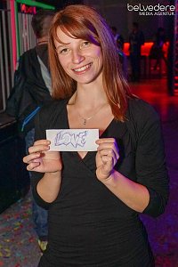 Wir bekennen Farbe! - so hieß das Motto der Nacht vom Samstag zu Sonntag im Nordhäuser Jugendclubhaus. Auf die Gäste wartete nicht nur jede Menge Licht, sondern auch jede Menge toller Musik. Wir haben wieder die Galerie für Sie zusammengestellt.