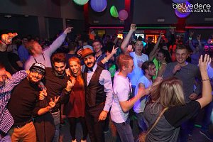Wir bekennen Farbe! - so hieß das Motto der Nacht vom Samstag zu Sonntag im Nordhäuser Jugendclubhaus. Auf die Gäste wartete nicht nur jede Menge Licht, sondern auch jede Menge toller Musik. Wir haben wieder die Galerie für Sie zusammengestellt.