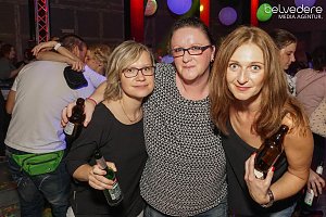 Wir bekennen Farbe! - so hieß das Motto der Nacht vom Samstag zu Sonntag im Nordhäuser Jugendclubhaus. Auf die Gäste wartete nicht nur jede Menge Licht, sondern auch jede Menge toller Musik. Wir haben wieder die Galerie für Sie zusammengestellt.