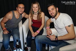 Wir bekennen Farbe! - so hieß das Motto der Nacht vom Samstag zu Sonntag im Nordhäuser Jugendclubhaus. Auf die Gäste wartete nicht nur jede Menge Licht, sondern auch jede Menge toller Musik. Wir haben wieder die Galerie für Sie zusammengestellt.