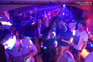 Wir bekennen Farbe! - so hieß das Motto der Nacht vom Samstag zu Sonntag im Nordhäuser Jugendclubhaus. Auf die Gäste wartete nicht nur jede Menge Licht, sondern auch jede Menge toller Musik. Wir haben wieder die Galerie für Sie zusammengestellt.