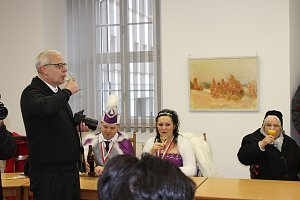 Im Handstreich B&uuml;rgermeistersitz erobert