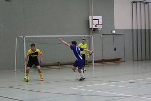 Titelverteidiger klar erfolgreich