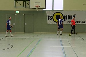 Titelverteidiger klar erfolgreich