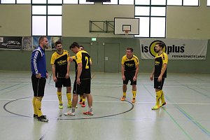 Titelverteidiger klar erfolgreich