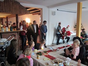 Weihnachtsfeier mit Spenden&uuml;bergabe