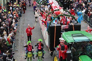 N&auml;rrinnen, Narren und schr&auml;ge Typen