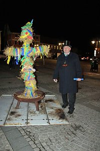 Nubbel den Flammen &uuml;bergeben