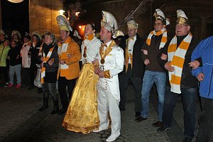 Nubbel den Flammen &uuml;bergeben