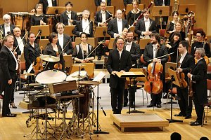 Mit Trommelklang in den Konzertsaal