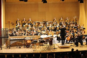 Mit Trommelklang in den Konzertsaal