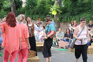 "Gro&szlig;e Schweinerei" vor der Kindervilla
