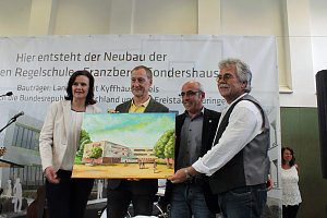 Spatenstich f&uuml;r Franzbergschule erfolgt