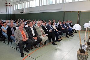 Spatenstich f&uuml;r Franzbergschule erfolgt