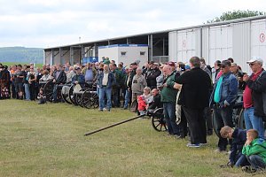 Gro&szlig;e Parade auf dem Dickkopf