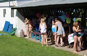 Fachschule organisierte wieder Schwimmbadfest