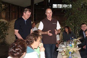  Ministerpr&auml;sident wird Pate von Tieren