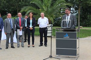 24 wertvolle "Kutschen" &uuml;bergeben