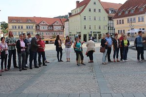 Menschenkette gegen Gewalt