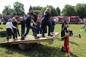  Vereine feiern mit den Kameraden der FFW