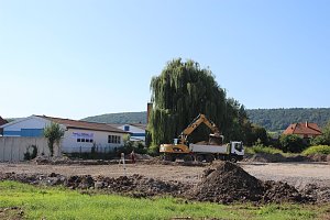 Feierlicher Spatenstich