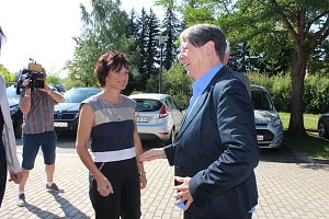 Feierlicher Spatenstich