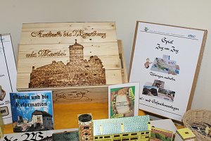 Informations- und Lernmaterial &uuml;bergeben