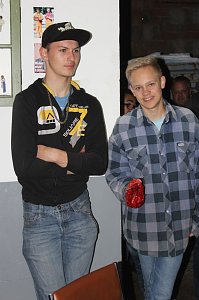 Am Gel&auml;nde des Eisenbahnvereines in der Erfurter Stra&szlig;e / Am Petersenschacht fand am sp&auml;ten Nachmittag eine Rettungsgro&szlig;&uuml;bung statt (<b>Update</b>)...  Die diesj&auml;hrigen Gro&szlig;&uuml;bung fand in der N&auml;he des Hauptbahnhofs in Sondershausen statt. Alle drei Jahr steht so eine Gro&szlig;&uuml;bung auf dem Plan. Waren es beim beim letzten Mal 30 Verletzte in einem Eisenbahnwaggon, waren dieses dieses Mal "nur" acht verl