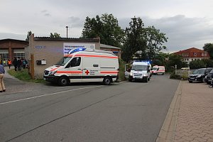 Am Gel&auml;nde des Eisenbahnvereines in der Erfurter Stra&szlig;e / Am Petersenschacht fand am sp&auml;ten Nachmittag eine Rettungsgro&szlig;&uuml;bung statt (<b>Update</b>)...  Die diesj&auml;hrigen Gro&szlig;&uuml;bung fand in der N&auml;he des Hauptbahnhofs in Sondershausen statt. Alle drei Jahr steht so eine Gro&szlig;&uuml;bung auf dem Plan. Waren es beim beim letzten Mal 30 Verletzte in einem Eisenbahnwaggon, waren dieses dieses Mal "nur" acht verl