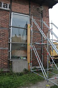 Am Gel&auml;nde des Eisenbahnvereines in der Erfurter Stra&szlig;e / Am Petersenschacht fand am sp&auml;ten Nachmittag eine Rettungsgro&szlig;&uuml;bung statt (<b>Update</b>)...  Die diesj&auml;hrigen Gro&szlig;&uuml;bung fand in der N&auml;he des Hauptbahnhofs in Sondershausen statt. Alle drei Jahr steht so eine Gro&szlig;&uuml;bung auf dem Plan. Waren es beim beim letzten Mal 30 Verletzte in einem Eisenbahnwaggon, waren dieses dieses Mal "nur" acht verl