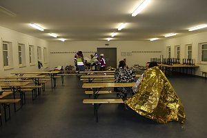 Am Gel&auml;nde des Eisenbahnvereines in der Erfurter Stra&szlig;e / Am Petersenschacht fand am sp&auml;ten Nachmittag eine Rettungsgro&szlig;&uuml;bung statt (<b>Update</b>)...  Die diesj&auml;hrigen Gro&szlig;&uuml;bung fand in der N&auml;he des Hauptbahnhofs in Sondershausen statt. Alle drei Jahr steht so eine Gro&szlig;&uuml;bung auf dem Plan. Waren es beim beim letzten Mal 30 Verletzte in einem Eisenbahnwaggon, waren dieses dieses Mal "nur" acht verl