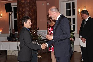  Ausgezeichnete Pr&uuml;fungsleistungen belohnt