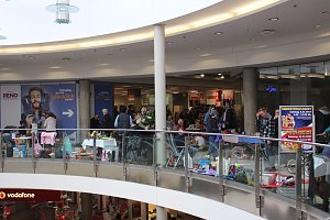 Kindertr&ouml;delmarkt gut besucht