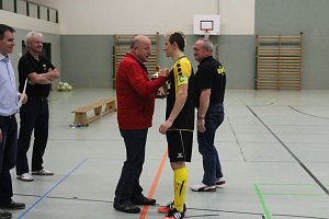 Cup-Verteidiger wurde gefordert