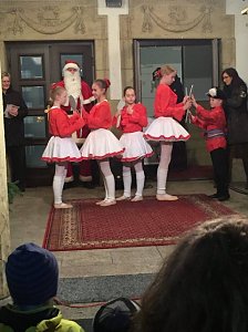 T&auml;nzerische Vorweihnachtszeit