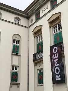 T&auml;nzerische Vorweihnachtszeit