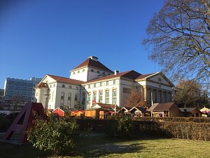 T&auml;nzerische Vorweihnachtszeit