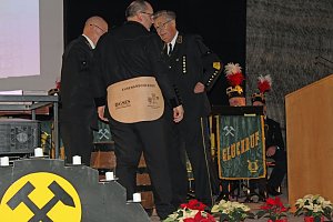 Ehrenarschleder zwei Mal verliehen.