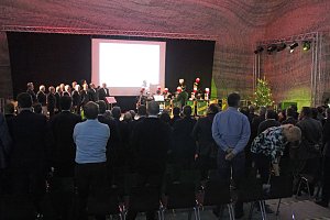 Ehrenarschleder zwei Mal verliehen.