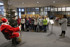 Weihnachtsmann besuchte Sparkasse