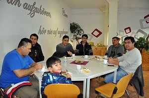 Internationales Flair beim Willkommens-Caf&eacute;