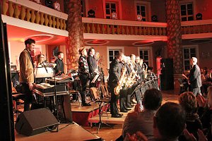 Stehende Ovationen im Achteckhaus