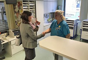 Weihnachtsbesuche in den DRK-Krankenh&auml;usern