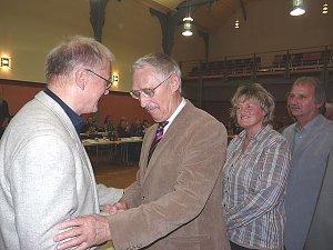 Ehrengabe an Dr. Surup