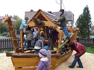 Neues Spielschiff